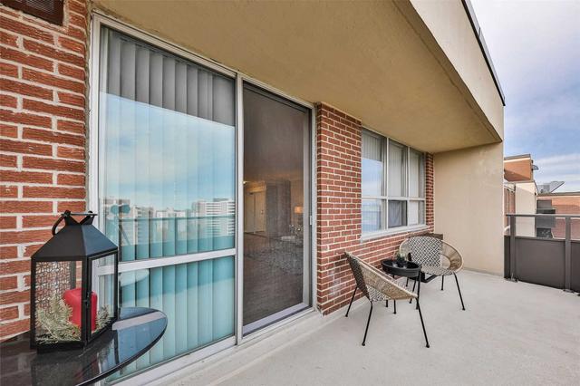 1715 - 15 La Rose Ave, Condo with 3 bedrooms, 2 bathrooms and 1 parking in Toronto ON | Image 26
