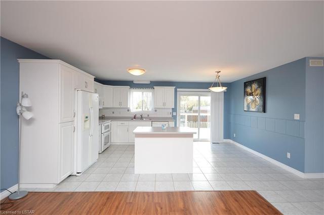 8039 Gardiner Crescent Crescent, House detached with 4 bedrooms, 2 bathrooms and 6 parking in Amherstburg ON | Image 23