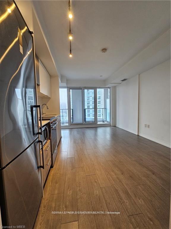 1626 - 251 Jarvis St, Condo with 1 bedrooms, 1 bathrooms and 0 parking in Toronto ON | Image 2
