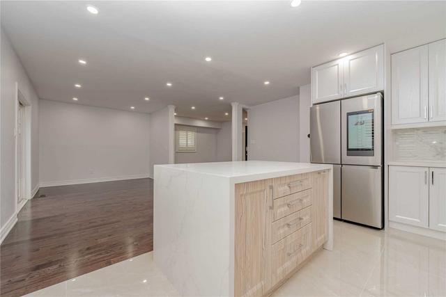 271 Discovery Tr, House detached with 4 bedrooms, 4 bathrooms and 6 parking in Vaughan ON | Image 3