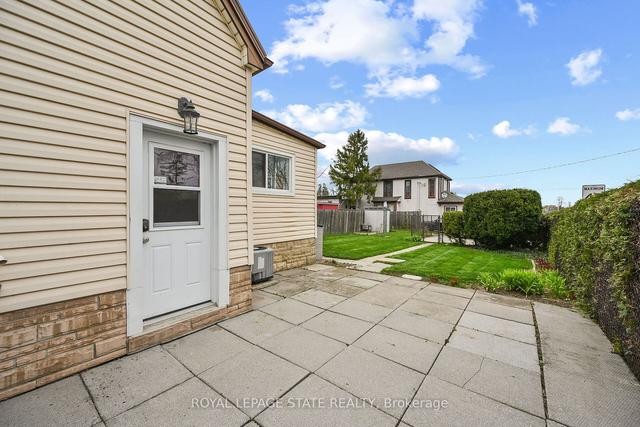 595 Fennell Ave E, House detached with 2 bedrooms, 1 bathrooms and 2 parking in Hamilton ON | Image 27