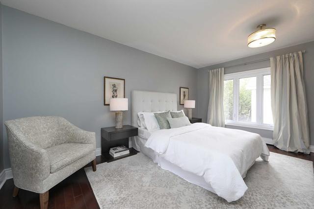 83 Starlight Cres, House detached with 2 bedrooms, 3 bathrooms and 8 parking in Richmond Hill ON | Image 13