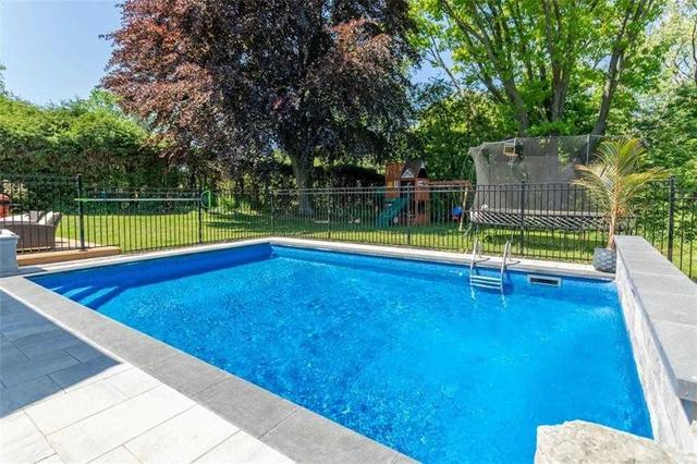 799 Cranston Crt, House detached with 4 bedrooms, 2 bathrooms and 6 parking in Burlington ON | Image 27