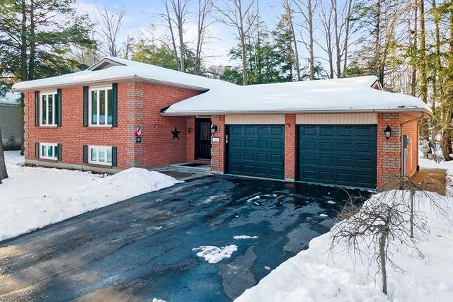 20 Downer Cres, House detached with 3 bedrooms, 3 bathrooms and 6 parking in Wasaga Beach ON | Image 12