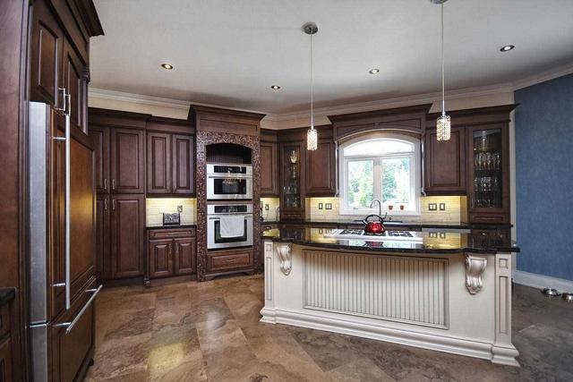 56 Di Nardo Crt, House detached with 5 bedrooms, 7 bathrooms and 14 parking in King ON | Image 3