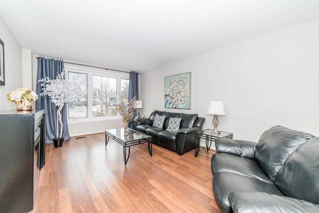 1324 Poprad Ave, House semidetached with 3 bedrooms, 2 bathrooms and 4 parking in Pickering ON | Image 5