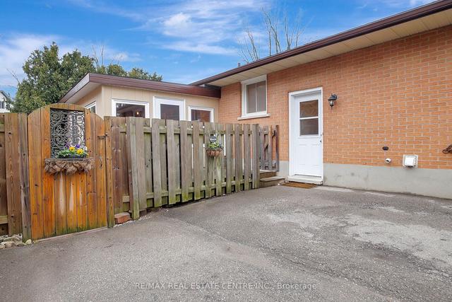 290 Exhibition St, House detached with 3 bedrooms, 2 bathrooms and 6 parking in Guelph ON | Image 24