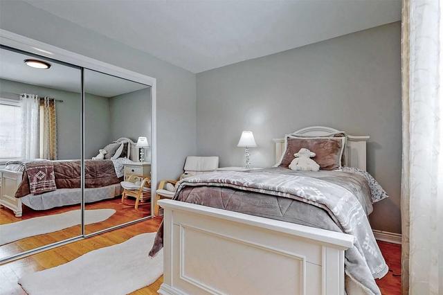 149 Albany Dr, House semidetached with 3 bedrooms, 2 bathrooms and 5 parking in Vaughan ON | Image 14