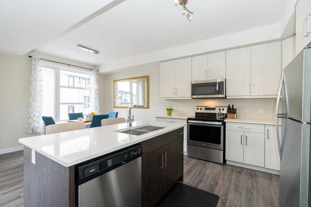958 West Village Sq, Condo with 3 bedrooms, 3 bathrooms and 2 parking in London ON | Image 10