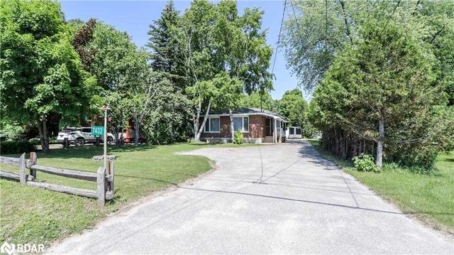 7432 Highway 26, House detached with 3 bedrooms, 2 bathrooms and 8 parking in Clearview ON | Image 12