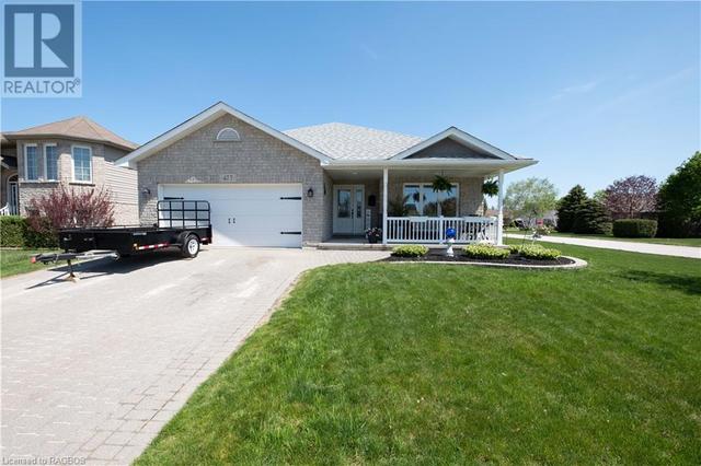 477 Buckby Lane, House detached with 5 bedrooms, 2 bathrooms and 4 parking in Saugeen Shores ON | Card Image