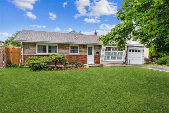 98 Jacobson Ave, House detached with 3 bedrooms, 1 bathrooms and 5 parking in St. Catharines ON | Image 12