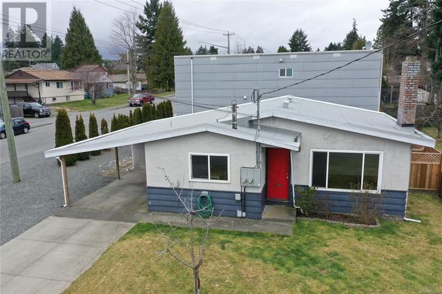 1020 Nelson St, House detached with 5 bedrooms, 4 bathrooms and 6 parking in Nanaimo BC | Image 3