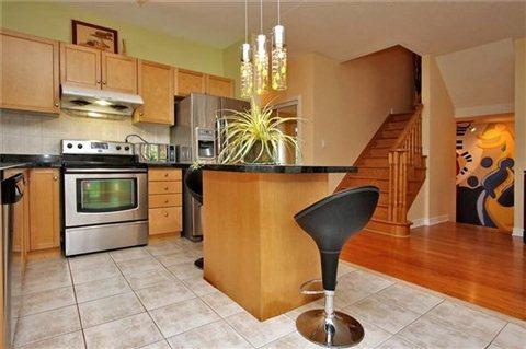 92 Fontebella Ave, House detached with 3 bedrooms, 4 bathrooms and 2 parking in Vaughan ON | Image 5