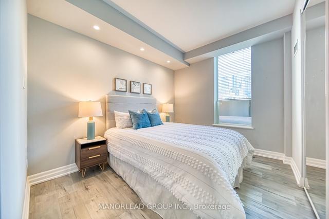 512 - 70 Alexander St, Condo with 2 bedrooms, 2 bathrooms and 1 parking in Toronto ON | Image 26