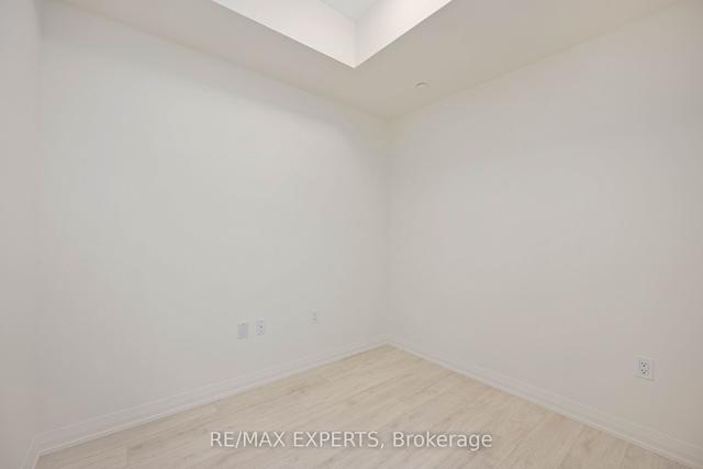 418 - 9000 Jane St, Condo with 1 bedrooms, 2 bathrooms and 1 parking in Vaughan ON | Image 4