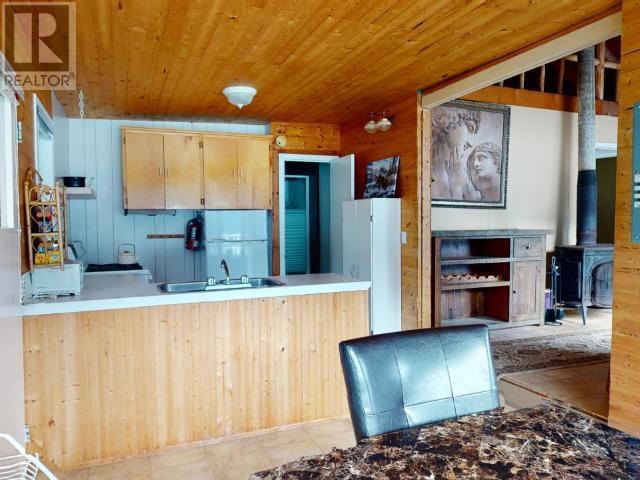 9302 Powell Lake, House detached with 3 bedrooms, 1 bathrooms and null parking in Powell River B BC | Image 38