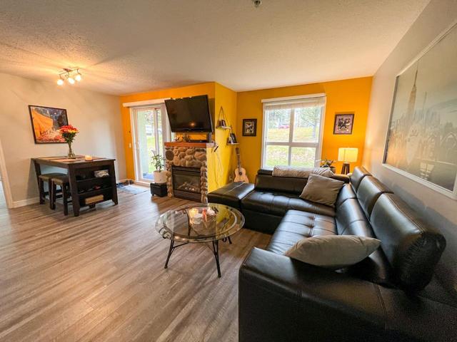 102 - 4767 Foresters Landing Road, Condo with 2 bedrooms, 2 bathrooms and 1 parking in East Kootenay G BC | Card Image