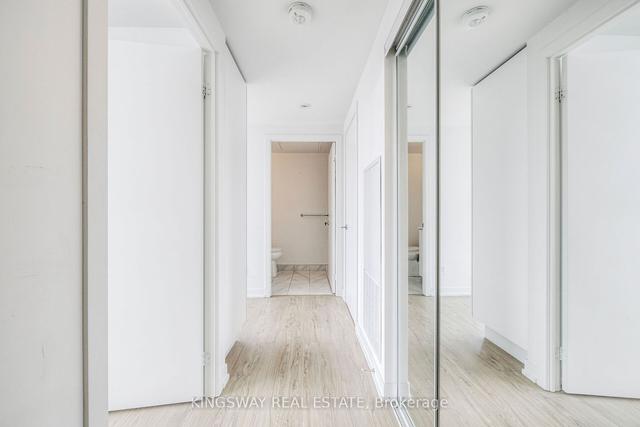 4206 - 85 Wood St, Condo with 2 bedrooms, 1 bathrooms and 0 parking in Toronto ON | Image 7
