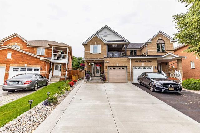 1314 Godwick Dr, House semidetached with 3 bedrooms, 3 bathrooms and 5 parking in Mississauga ON | Image 1
