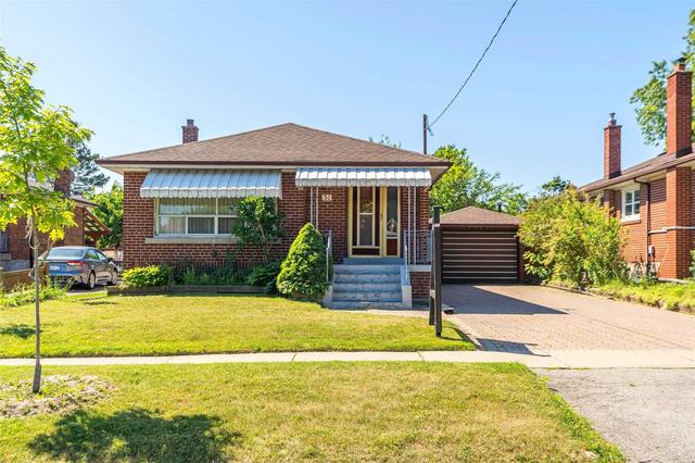 51 Medina Cres, House detached with 3 bedrooms, 2 bathrooms and 5 parking in Toronto ON | Image 1