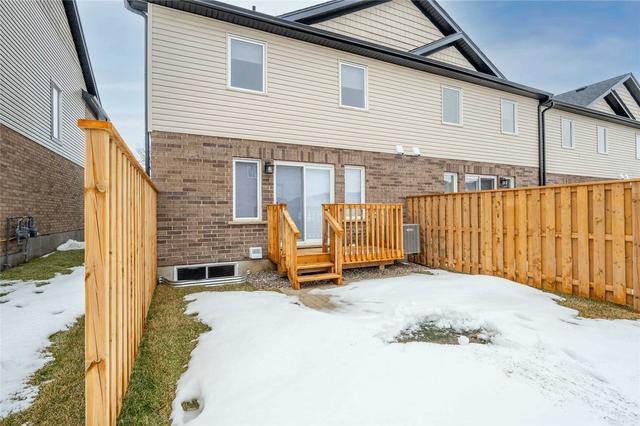44 Bawcutt Cres, House attached with 3 bedrooms, 3 bathrooms and 3 parking in Brant ON | Image 18