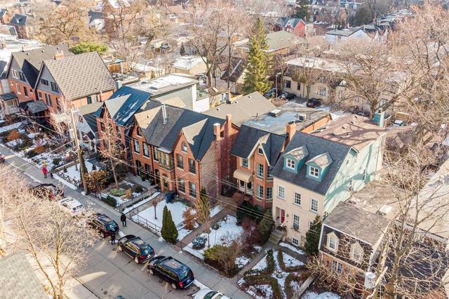 327 Wellesley St E, House detached with 6 bedrooms, 4 bathrooms and 2 parking in Toronto ON | Image 33