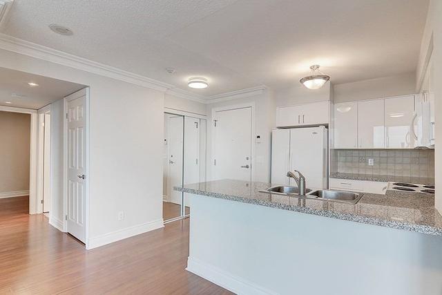 1306 - 15 Greenview Ave, Condo with 2 bedrooms, 2 bathrooms and 1 parking in Toronto ON | Image 28