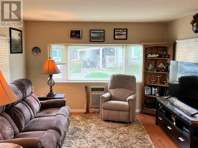 74 - 3745 Lakeshore Road, House other with 2 bedrooms, 1 bathrooms and 2 parking in Kelowna BC | Image 8