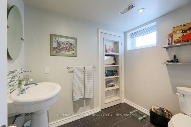 96 Natal Ave, House detached with 2 bedrooms, 2 bathrooms and 3 parking in Toronto ON | Image 13