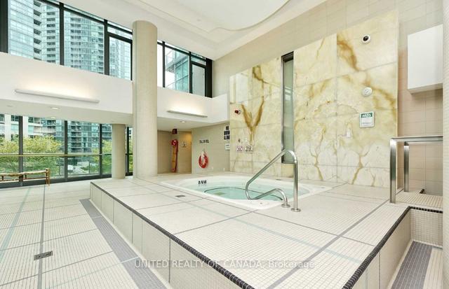 3111 - 215 Fort York Blvd, Condo with 2 bedrooms, 1 bathrooms and 1 parking in Toronto ON | Image 5