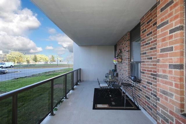 102 - 45 Sunrise Ave, Condo with 3 bedrooms, 2 bathrooms and 1 parking in Toronto ON | Image 1