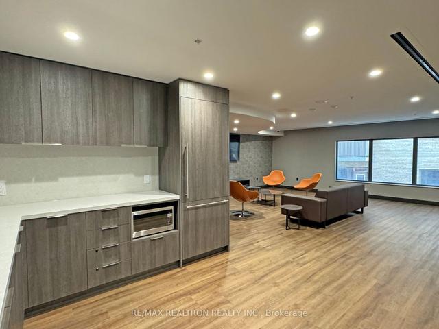 1209 - 2525 Bathurst St, Condo with 1 bedrooms, 1 bathrooms and 1 parking in Toronto ON | Image 9