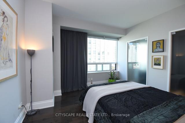 903 - 102 Bloor St N, Condo with 1 bedrooms, 2 bathrooms and 0 parking in Toronto ON | Image 8
