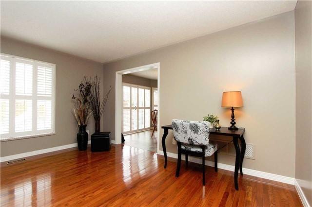 10 Jura Crt, House detached with 4 bedrooms, 3 bathrooms and 4 parking in Clarington ON | Image 11