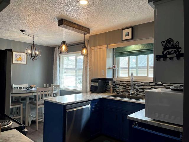 10816 95 Street, House detached with 3 bedrooms, 1 bathrooms and 2 parking in Grande Prairie AB | Image 13