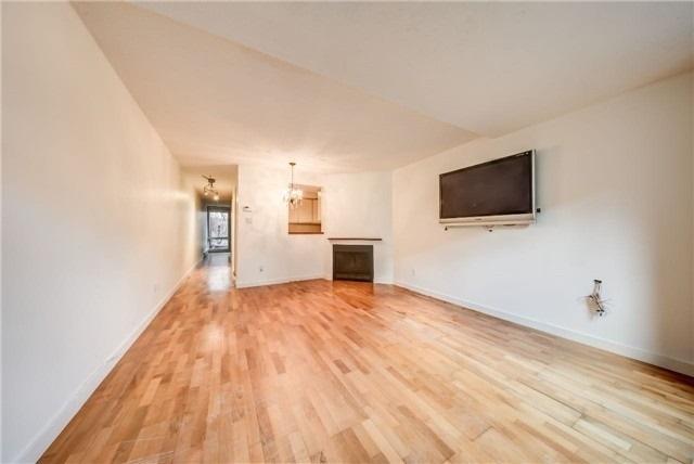 596a Wellington St, Townhouse with 1 bedrooms, 1 bathrooms and 1 parking in Toronto ON | Image 6