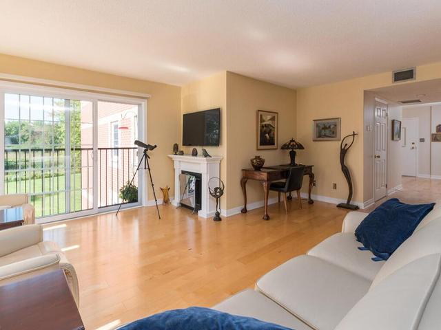 201 - 19 John Street, Condo with 2 bedrooms, 2 bathrooms and 1 parking in Perth ON | Image 11