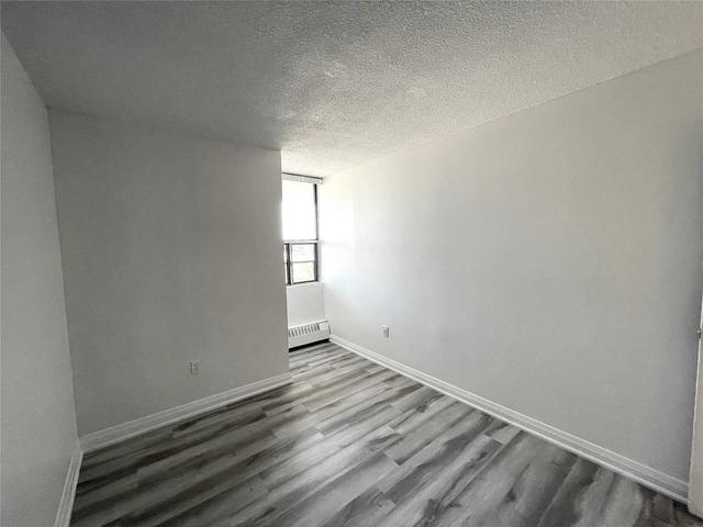 208 - 45 Sunrise Ave, Condo with 3 bedrooms, 2 bathrooms and 1 parking in Toronto ON | Image 10