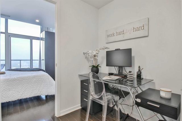 ph 3511 - 105 The Queensway, Condo with 2 bedrooms, 2 bathrooms and 1 parking in Toronto ON | Image 9