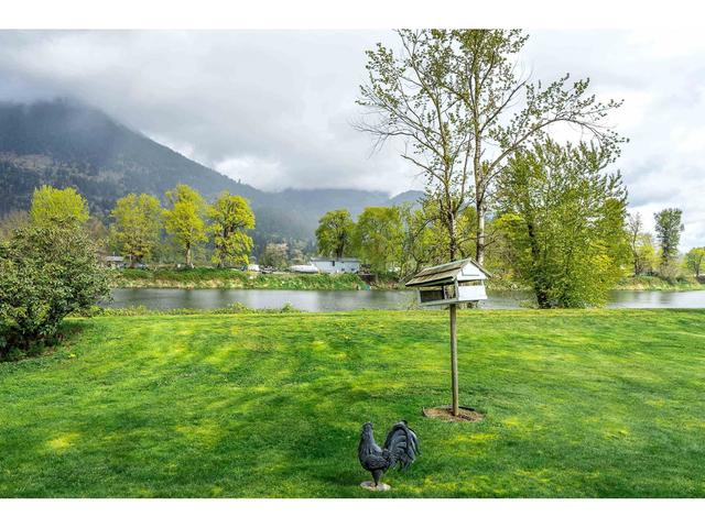 9356 Ross Road, House detached with 3 bedrooms, 3 bathrooms and 10 parking in Fraser Valley G BC | Image 33
