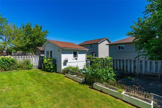 1110 Farnsborough Crescent, House detached with 6 bedrooms, 2 bathrooms and 4 parking in London ON | Image 26
