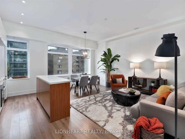 605 - 111 St Clair Ave W, Condo with 2 bedrooms, 2 bathrooms and 1 parking in Toronto ON | Image 29