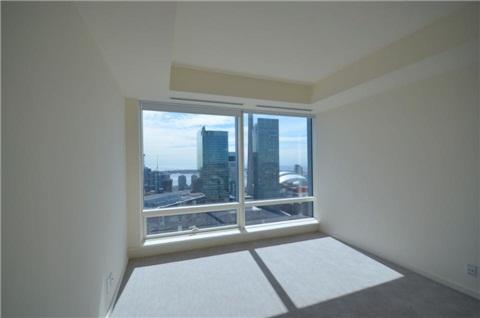 4101 - 180 University Ave, Condo with 2 bedrooms, 3 bathrooms and 1 parking in Toronto ON | Image 5
