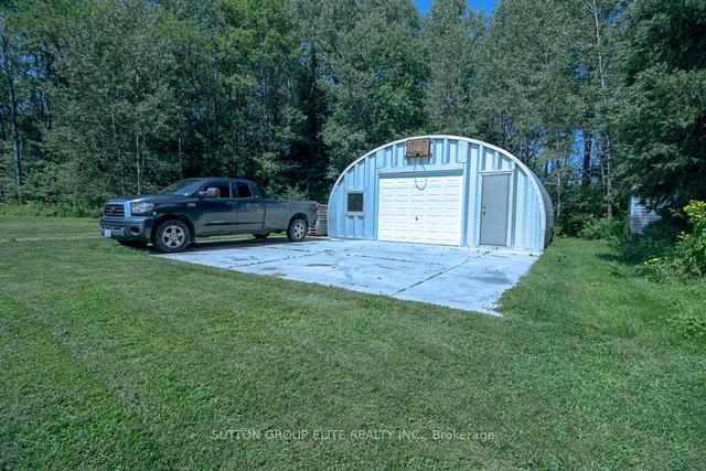 329 Dutch Line Rd, House detached with 3 bedrooms, 2 bathrooms and 17 parking in Trent Lakes ON | Image 2