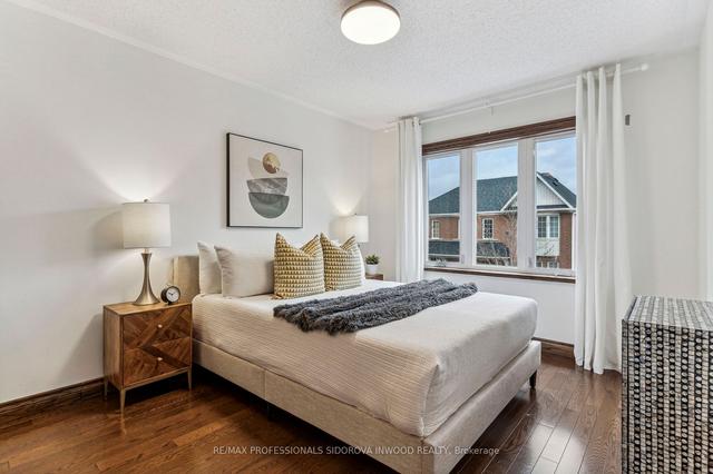 103 Viella St, House attached with 3 bedrooms, 4 bathrooms and 2 parking in Toronto ON | Image 13