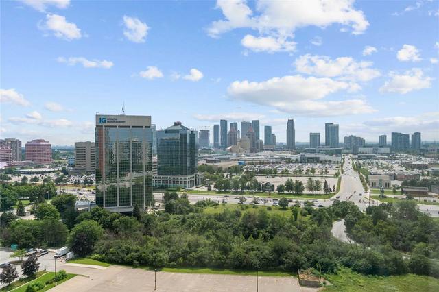 2001 - 4205 Shipp Dr, Condo with 2 bedrooms, 2 bathrooms and 1 parking in Mississauga ON | Image 3