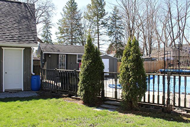 33 Simcoe St, House detached with 3 bedrooms, 2 bathrooms and 7 parking in Kawartha Lakes ON | Image 18
