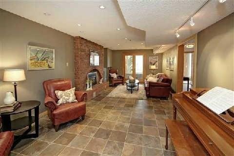 96 Undercliff Dr, House detached with 4 bedrooms, 4 bathrooms and 4 parking in Toronto ON | Image 4