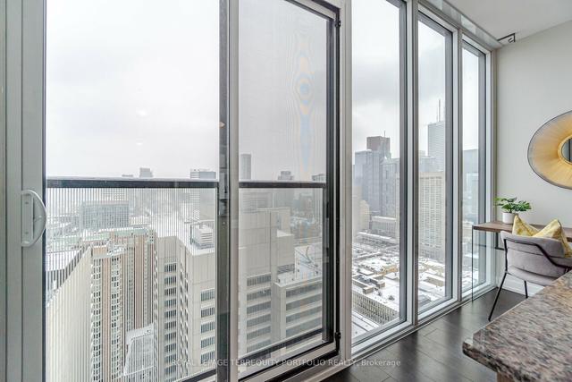 3709 - 426 University Ave, Condo with 1 bedrooms, 1 bathrooms and 0 parking in Toronto ON | Image 7